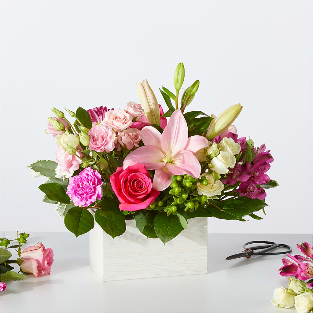 Sweetberry Box – A Florist Original – Flowerland, Athol MA