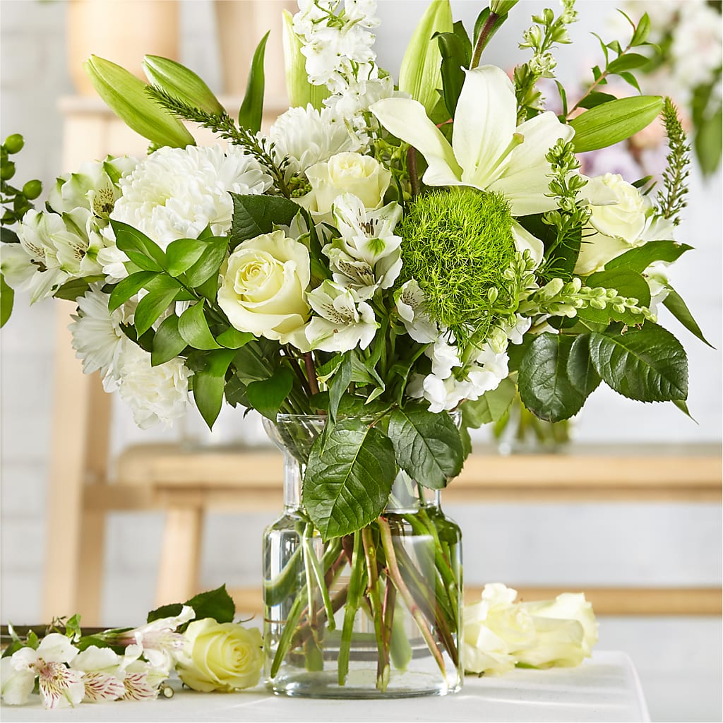 Classic Ivory – A Florist Original – Flowerland, Athol MA