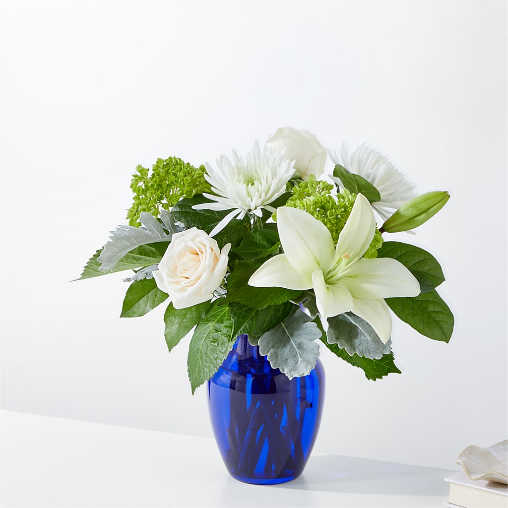 Snowy Dreams Bouquet – Flowerland, Athol MA
