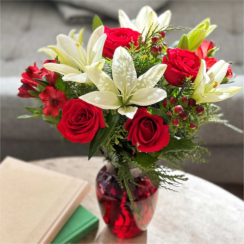 Evergreen Delight Bouquet – Flowerland, Athol MA