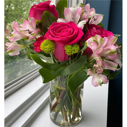 Sweet & Pretty Bouquet –  Flowerland, Athol MA
