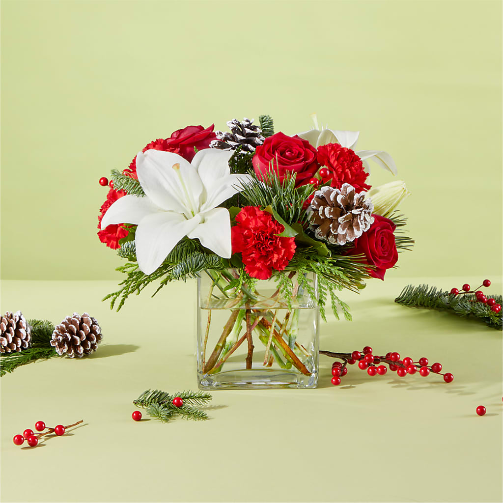 Glistening Icicles Bouquet –  Flowerland, Athol MA