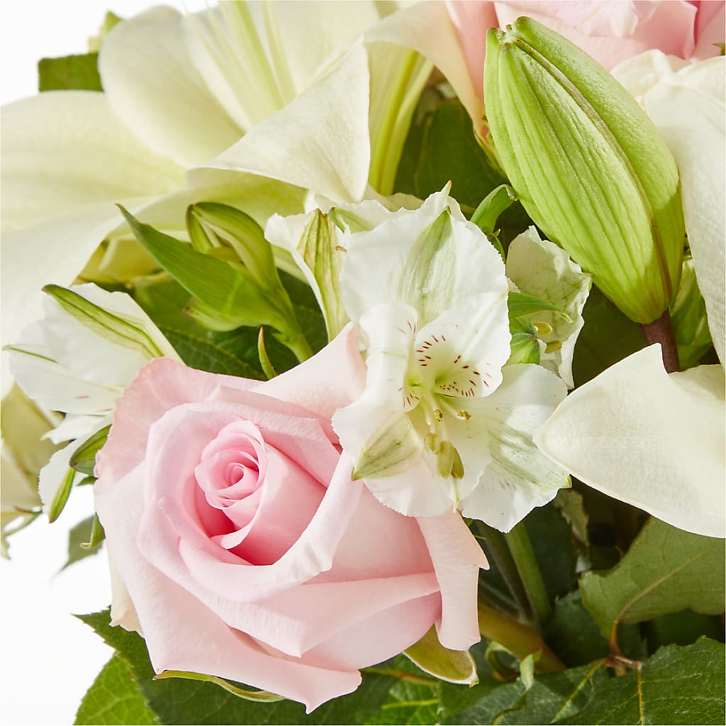 Kindhearted Bouquet –  Flowerland, Athol MA