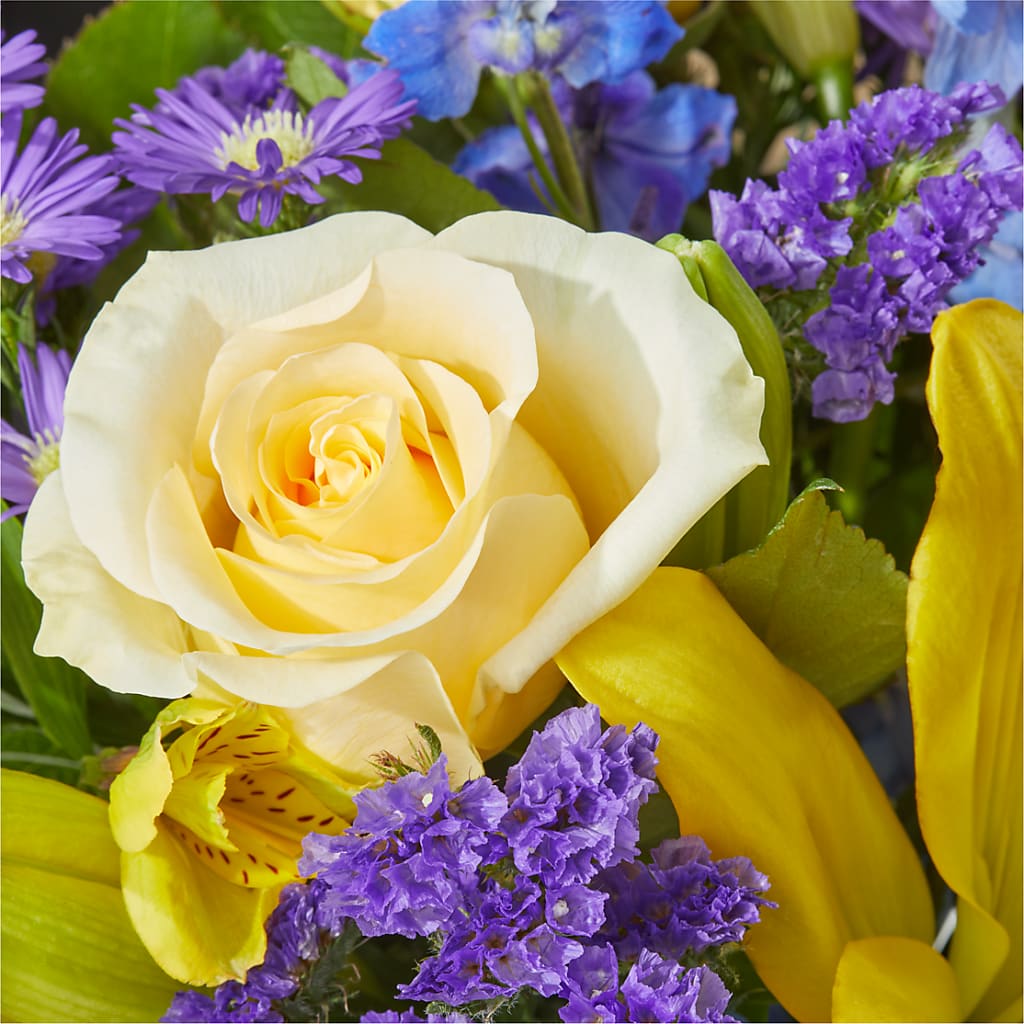 Limoncello Bouquet –  Flowerland, Athol MA