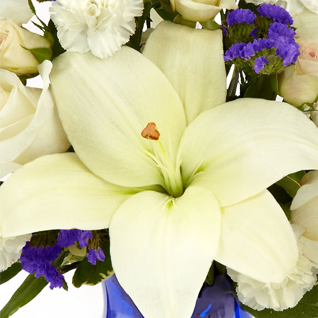 Sapphire Rush Bouquet –  Flowerland, Athol MA