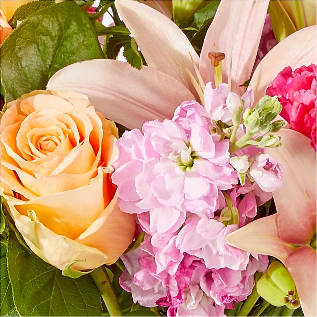 Bisous Bouquet –  Flowerland, Athol MA